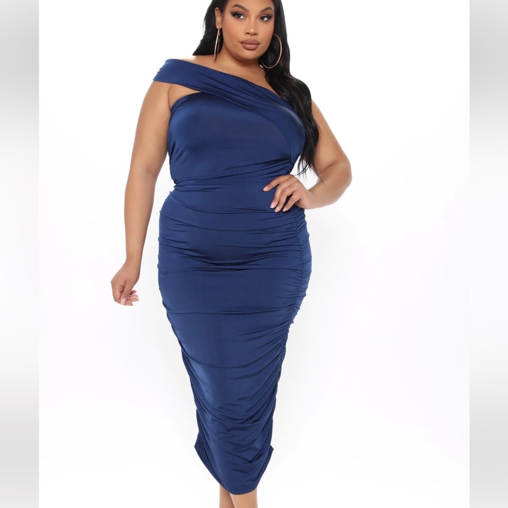 Ruched midi navy blue dress